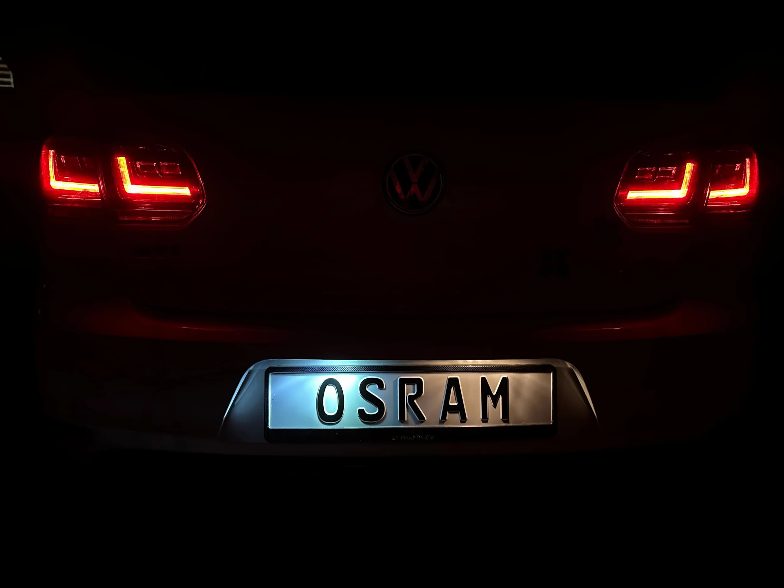 OSRAM NIGHT breaker LED W5W, uniwersalne światło postojowe/światło pozycyjne/oświetlenie wewnętrzne z homologacją uliczną, do wszystkich modeli pojazdów, 12V